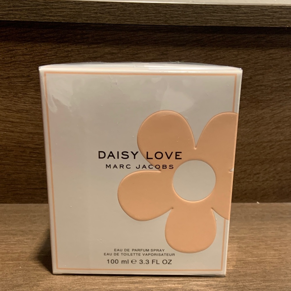 Marc Jacobs Daisy Love Perfume